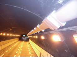 トンネル内　配管（耐火防護）